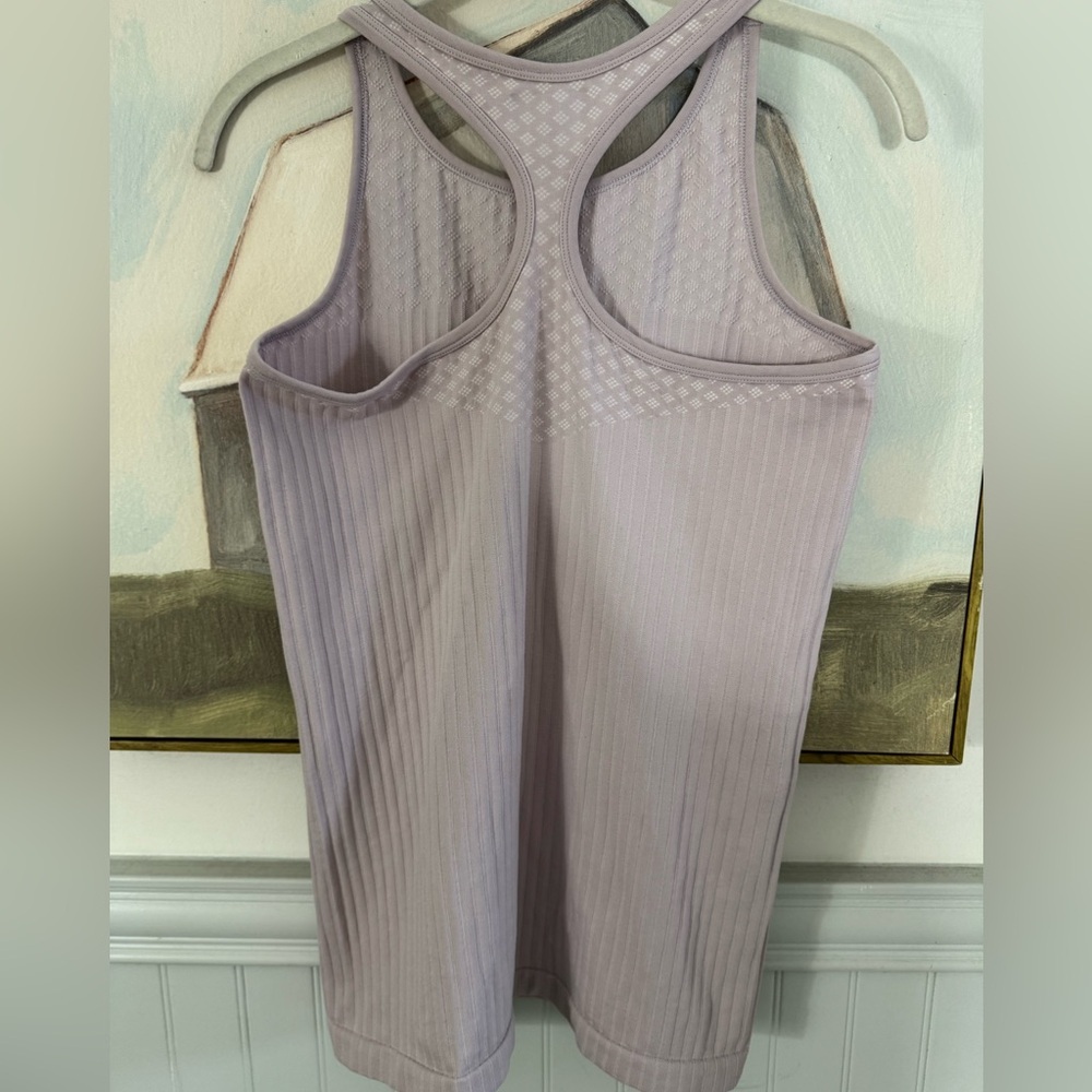 ATHLETA Renew Racerback Steetch Bodycon Tank Light Purple Sleeveless Size Large - Picture 8 of 10